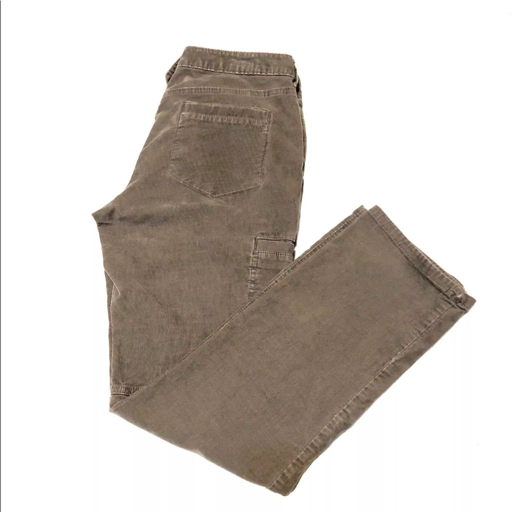⬇️$30 Eddie Bauer corduroy cargo pants outdoor